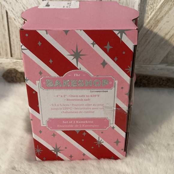 Bakeshop Christmas Ramekins - Picture 2 of 5